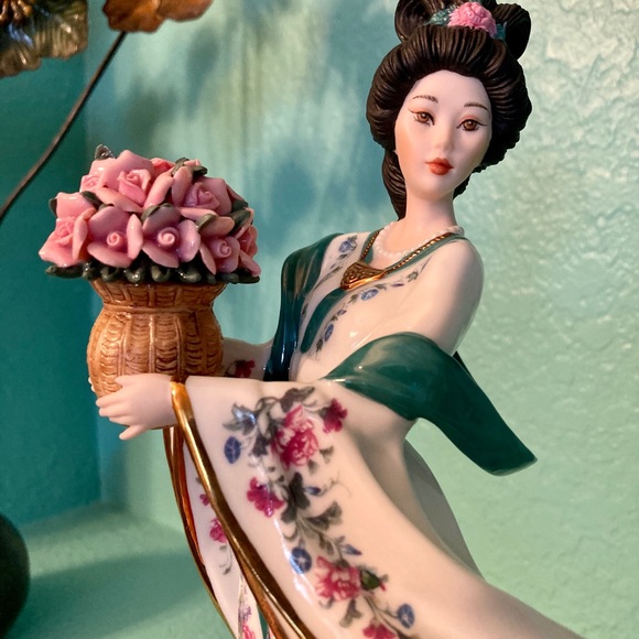 The Rose Princess by Lena Liu - Picture 7 of 8